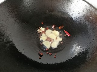 寒冬暖食~胡萝卜羊肉砂锅煲 