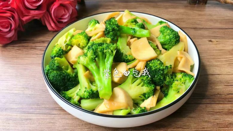 杏鲍菇炒西兰花 