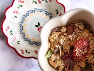 水果麦片酸奶碗 